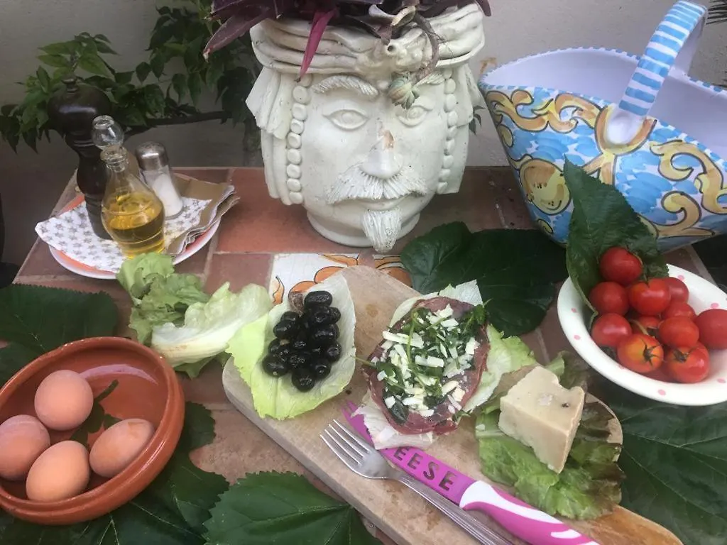 La Capanna Di Giuseppe E Maria Bed & Breakfast Taormina 0*,  Italy